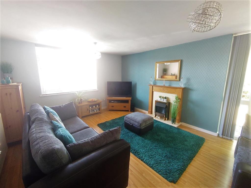 Living Room A.jpg