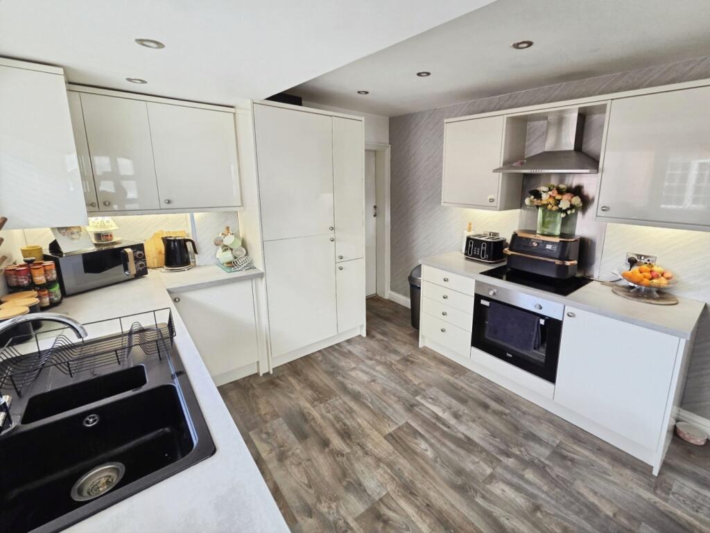 pbox-kitchen-336731.jpg