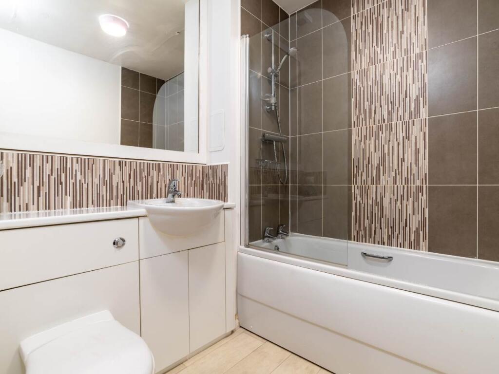 74857_SQFT_5E_Duff_S