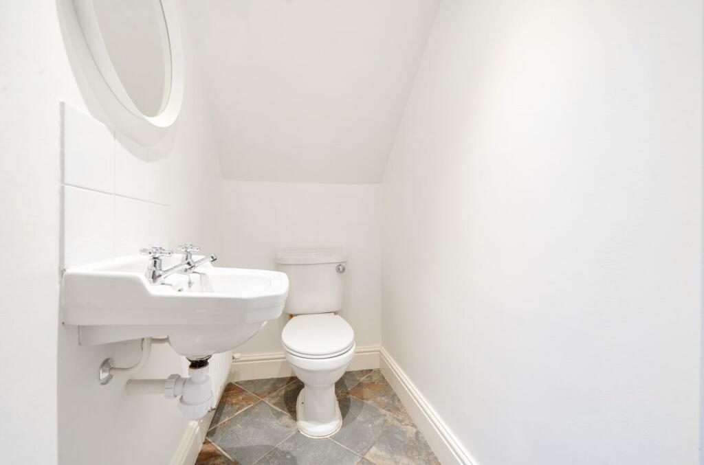 Little Manor, Wolston