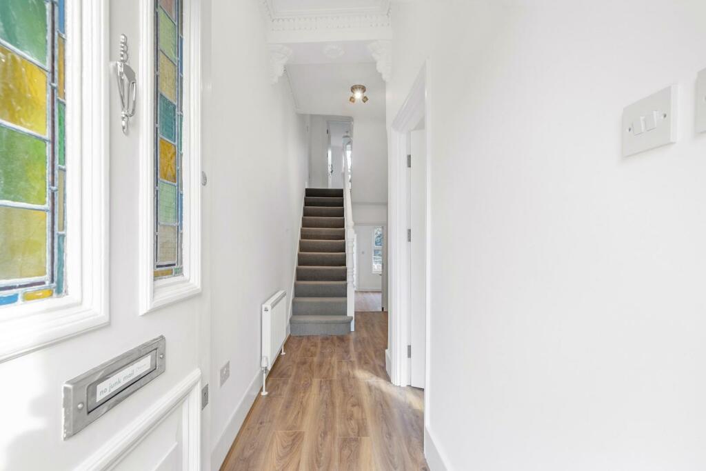 Hallway (1).jpg