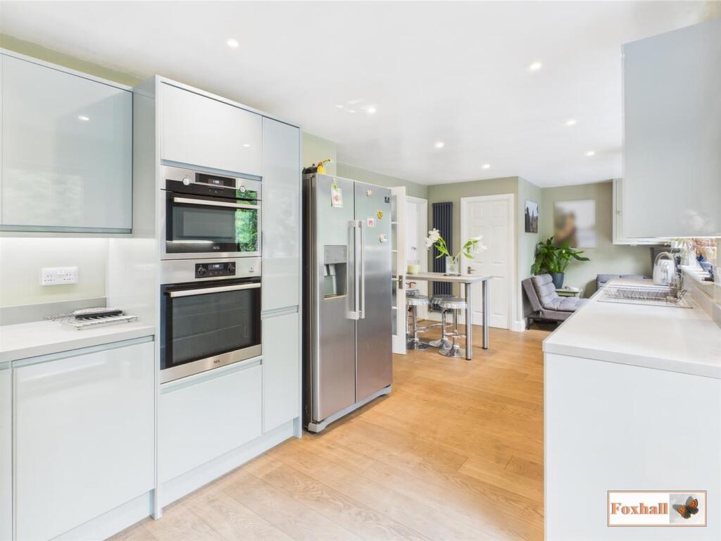 Kitchen/Breakfast Room