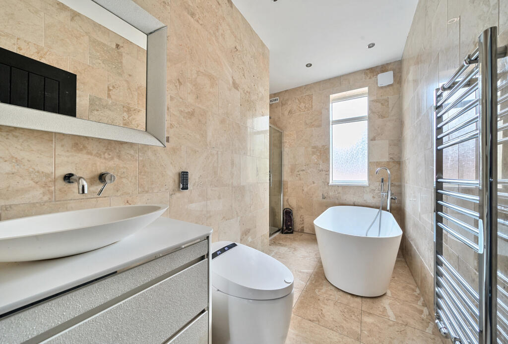 37-681a642815686-...