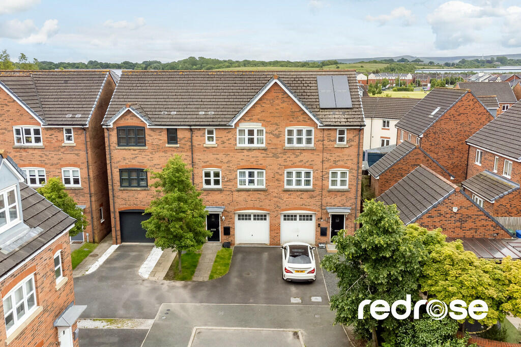 11 Robinson Close...