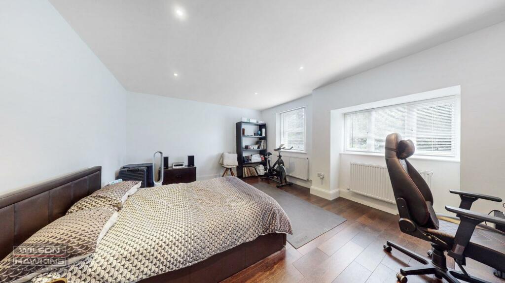 1 Moat Lodge, London Road - c9mUVRrfV3CHYuotrV33 (