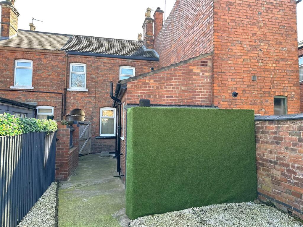 Rear Aspect 153