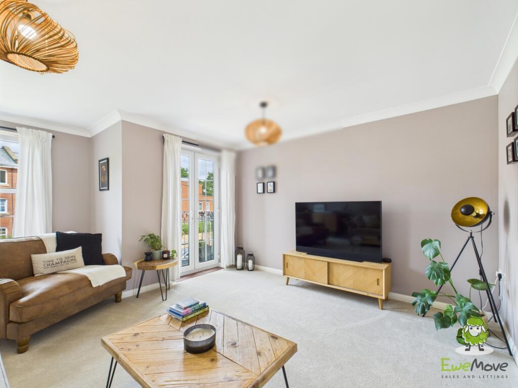 EweMove Basingstoke Estate Agents 21 Gaiger Avenue