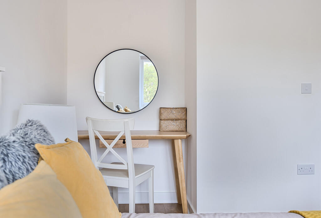 1374658-4-6903950...