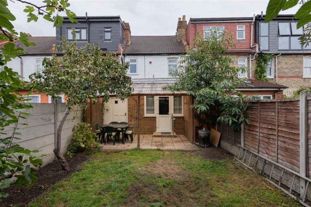 Theobald Road, E17