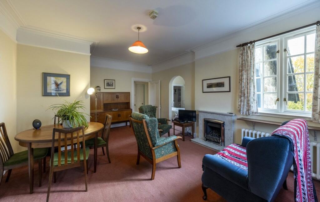 Apartment Lounge
