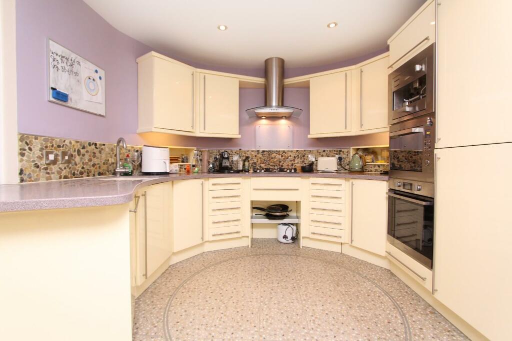 Kitchen Dining Area