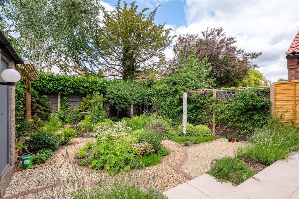 GARDEN