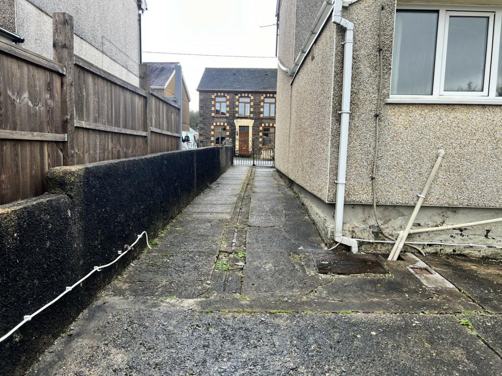 Side Passageway