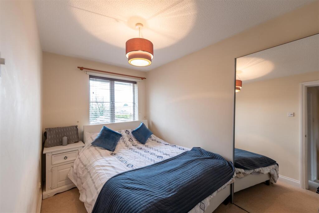 8 Gowy Court-016.jpg