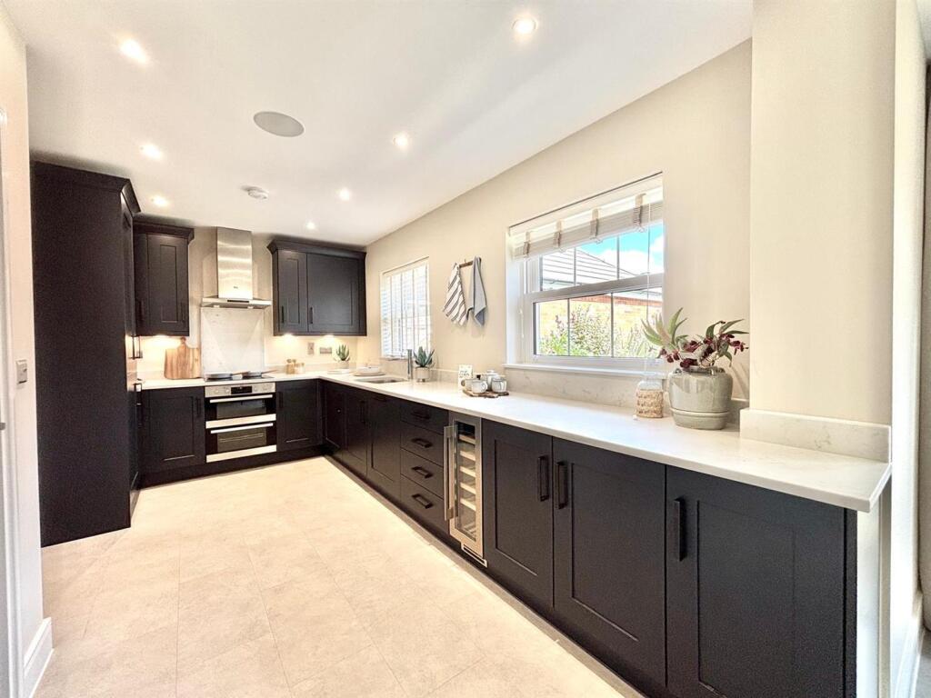 WhatsApp Image 2025-09-15 at 17.00.33_af085971.jpg