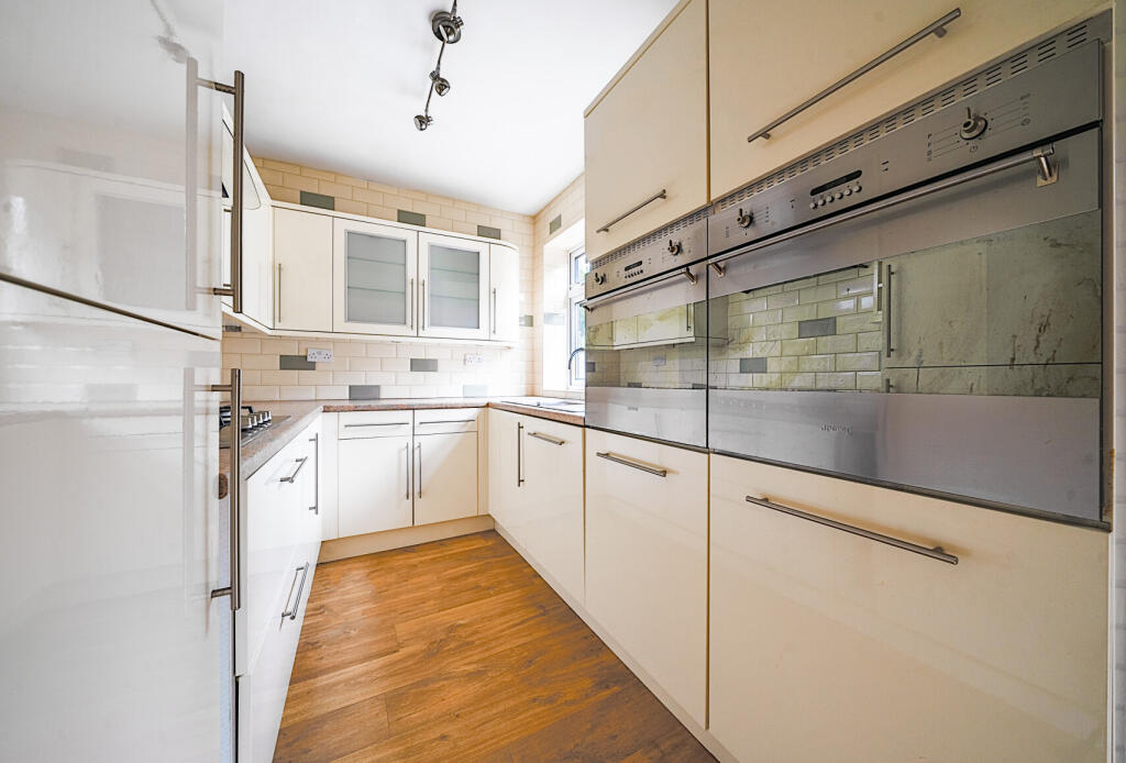 1304516-11-6846f9...