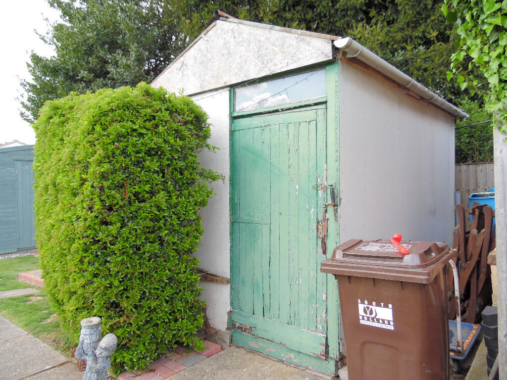 GARDEN SHED