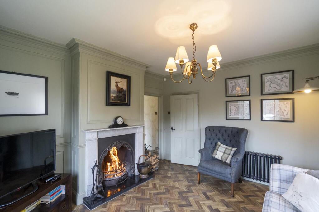 Whitburn House Lodge-23.jpg