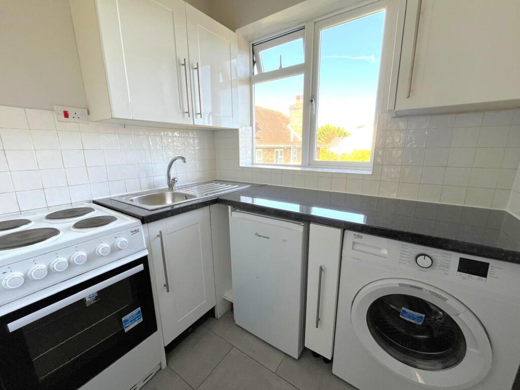 04Kitchen