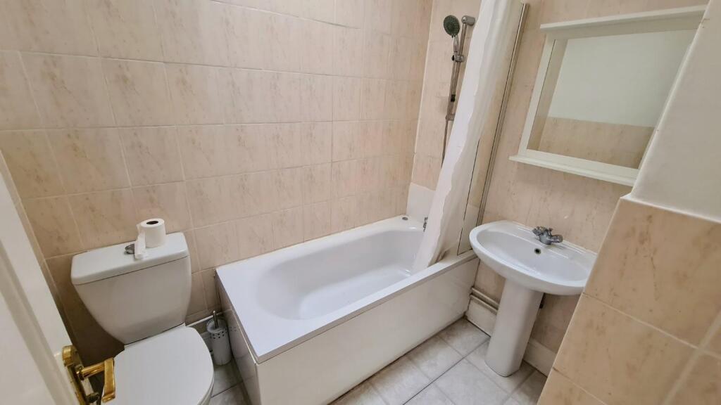 74 Nibley Road Bathroom.jpg