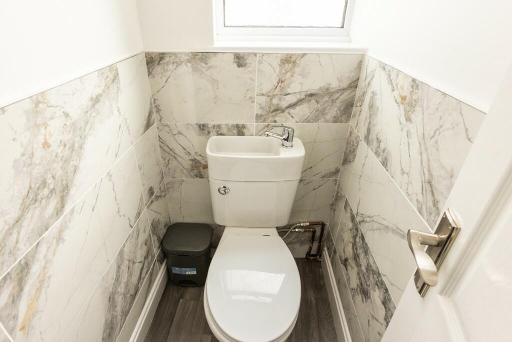 1st Floor Shower Rm