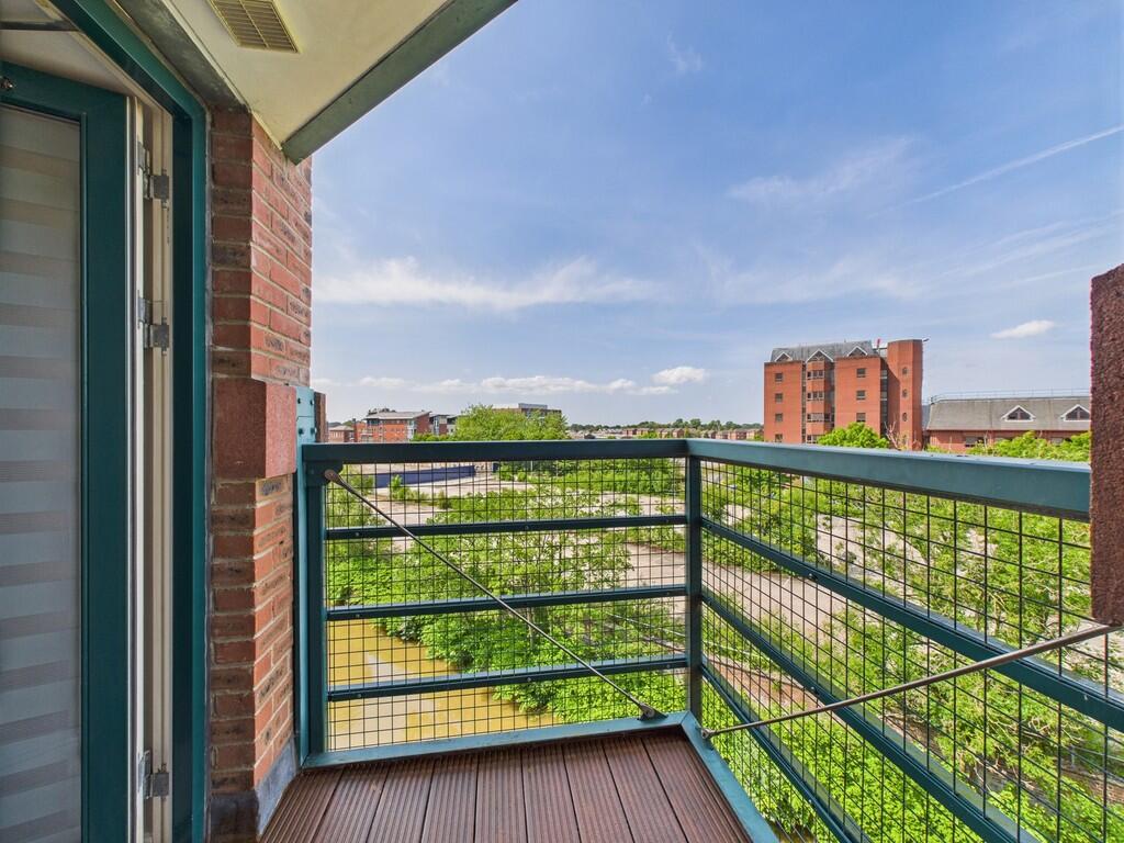 CAM02854G0-PR0394...