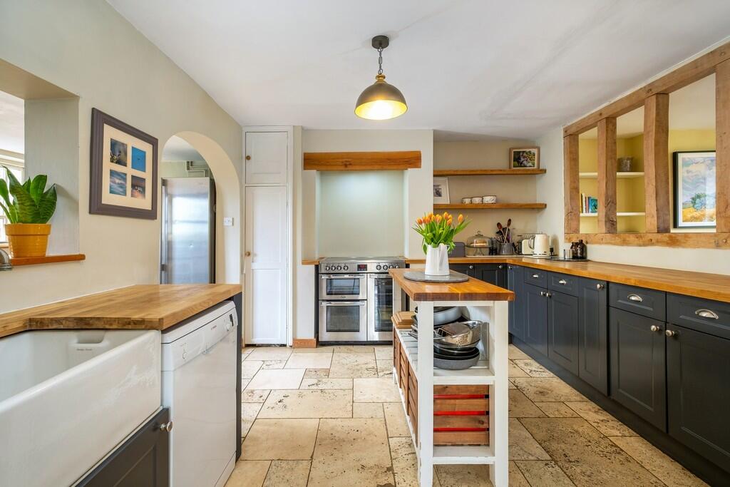 1440px2 Chapel Co...