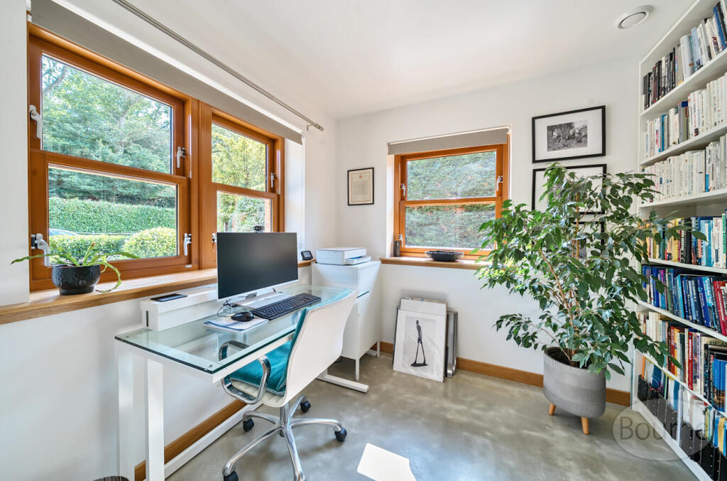 1efe8d61-16e8-44c...