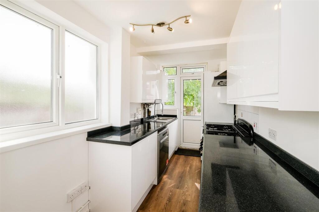 8 Eaton rise-15.jpg