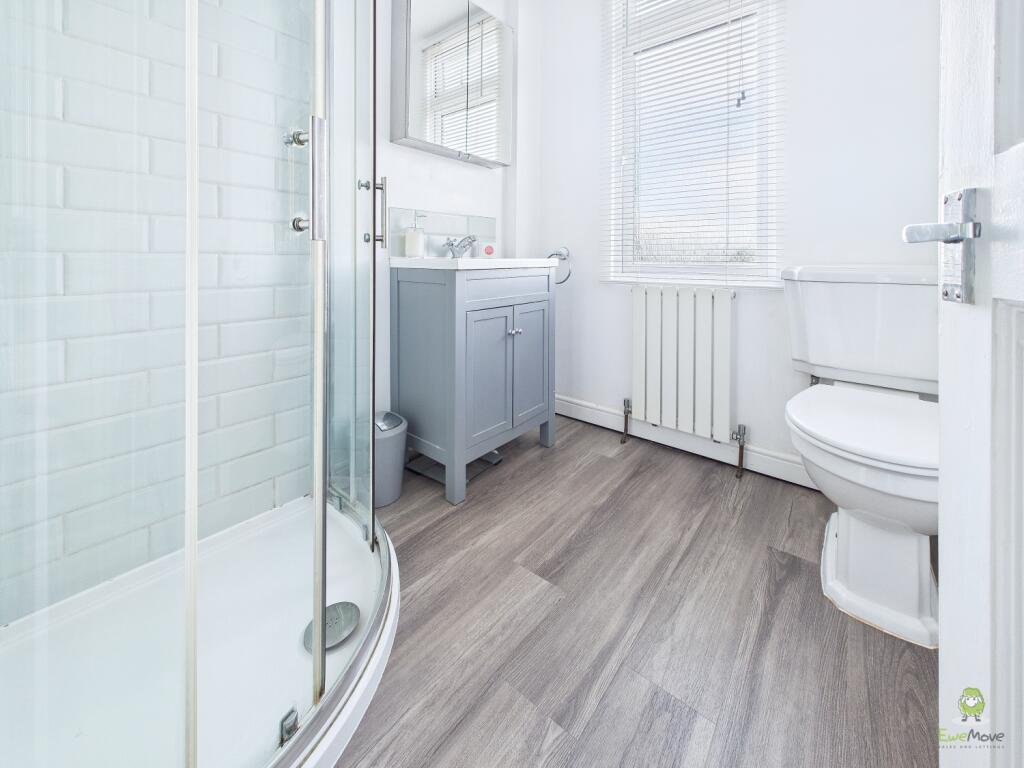 CAM01543G0-PR0155-STILL037