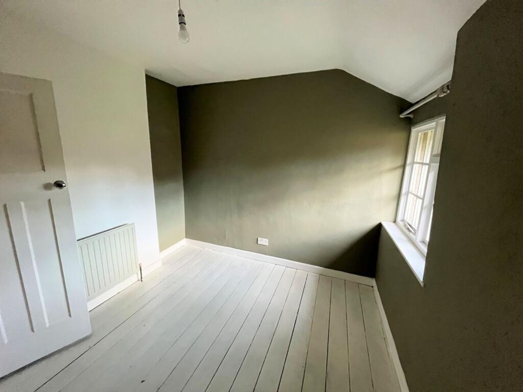 Bedroom 2 (b)