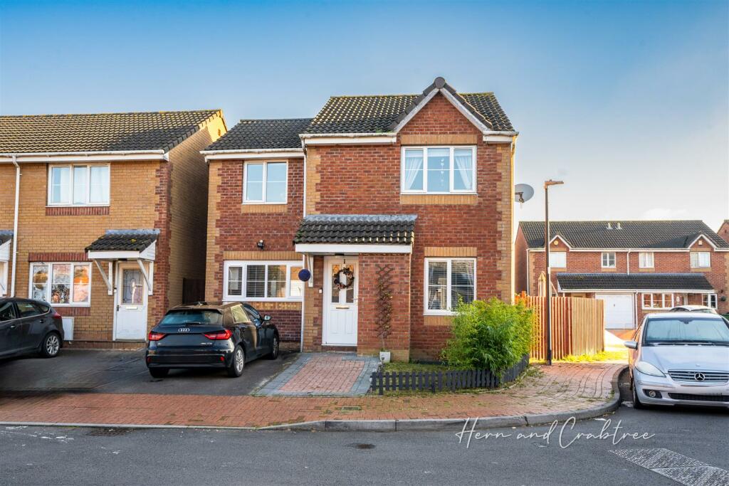 Hind Close, Pengam Green, HernCrabtree (12).jpg