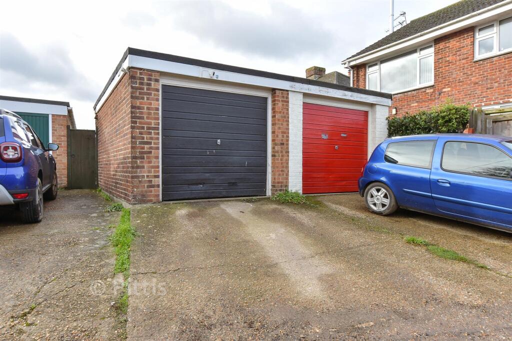 Driveway/Parking