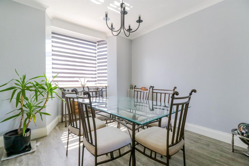 51 Holly Road-11.jpg