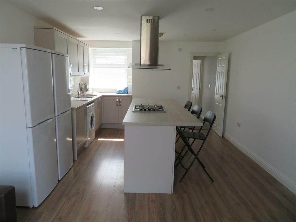 11 Stansted Kitch2.JPG