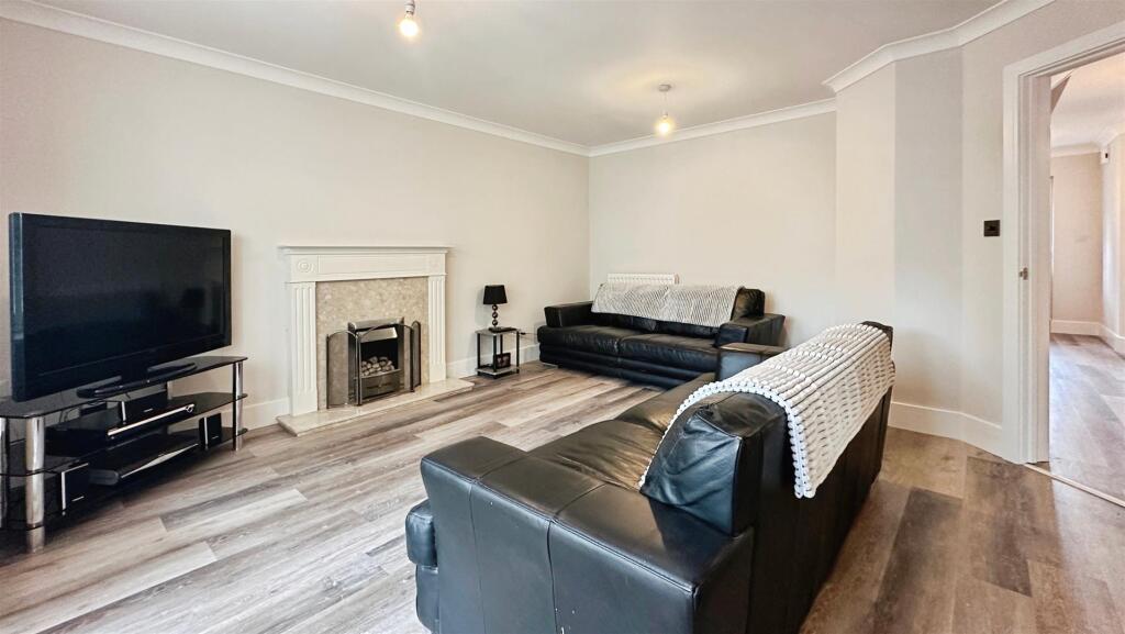 6747b17c--4FAC-898A-3157EB52563D-66306-0000156CE82