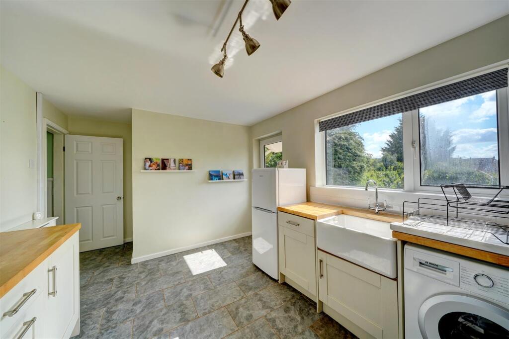 30 Wassell Drive (5).jpg