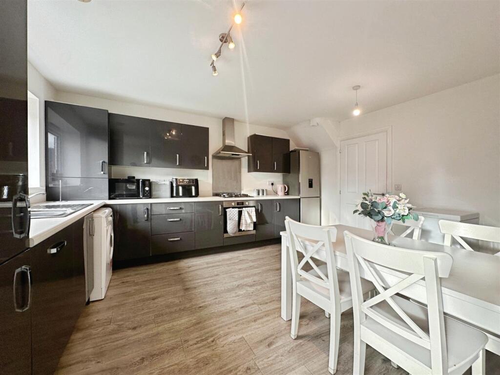 04f630cf--4B35-A00C-7007FCC371EE-31504-0000238820B