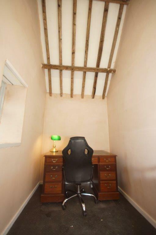 Walnut Cottage - Office.jpg