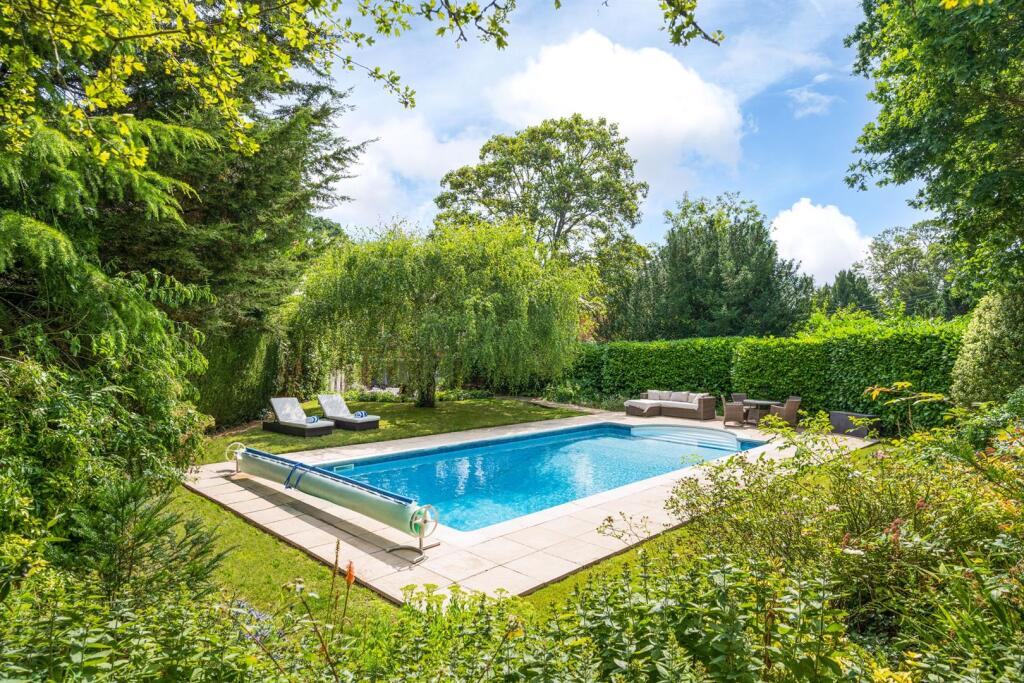 Garden with pool
