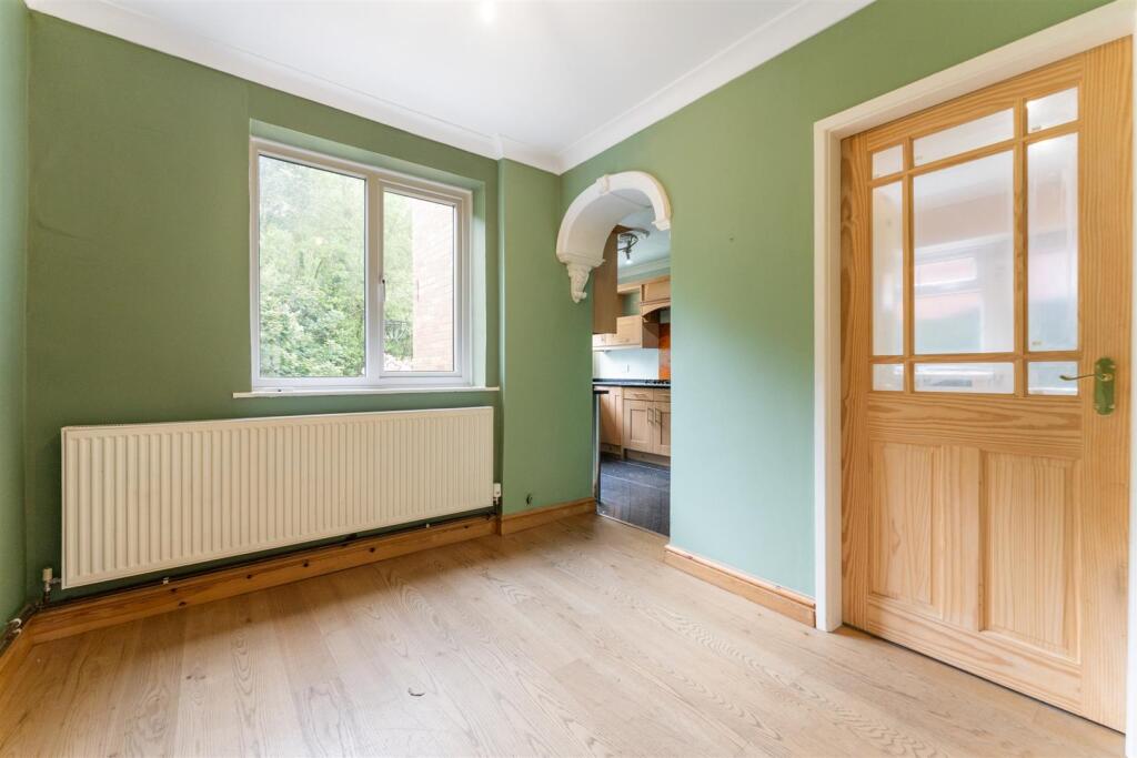 93, Henley Crescent Solihull, B91 2JH_21.jpg