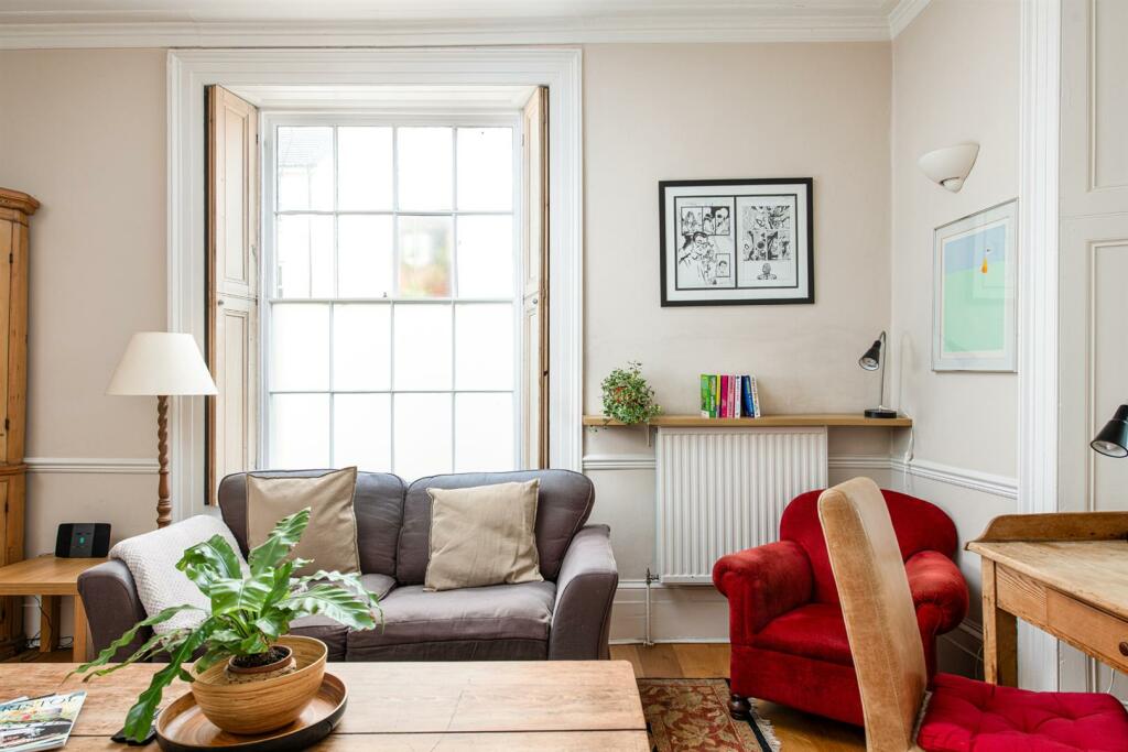 Sitting_Room_4.jpg