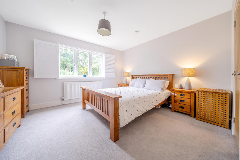 1316803-10-685d34...