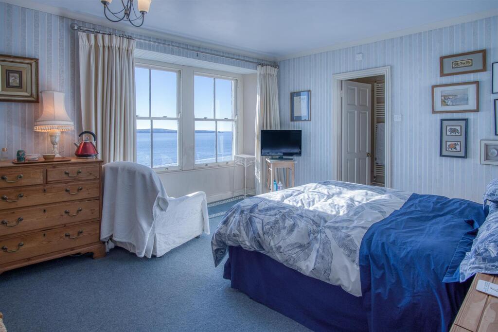 Main Bedroom &amp; Ensuite