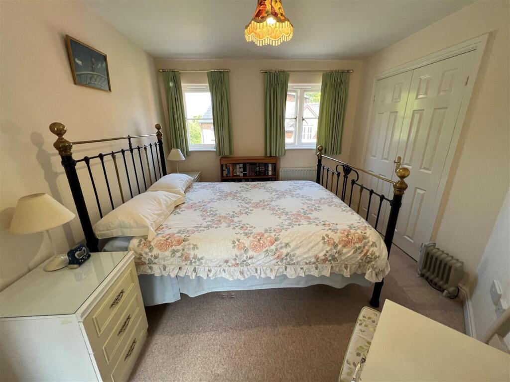 BEDROOM 4.jpg