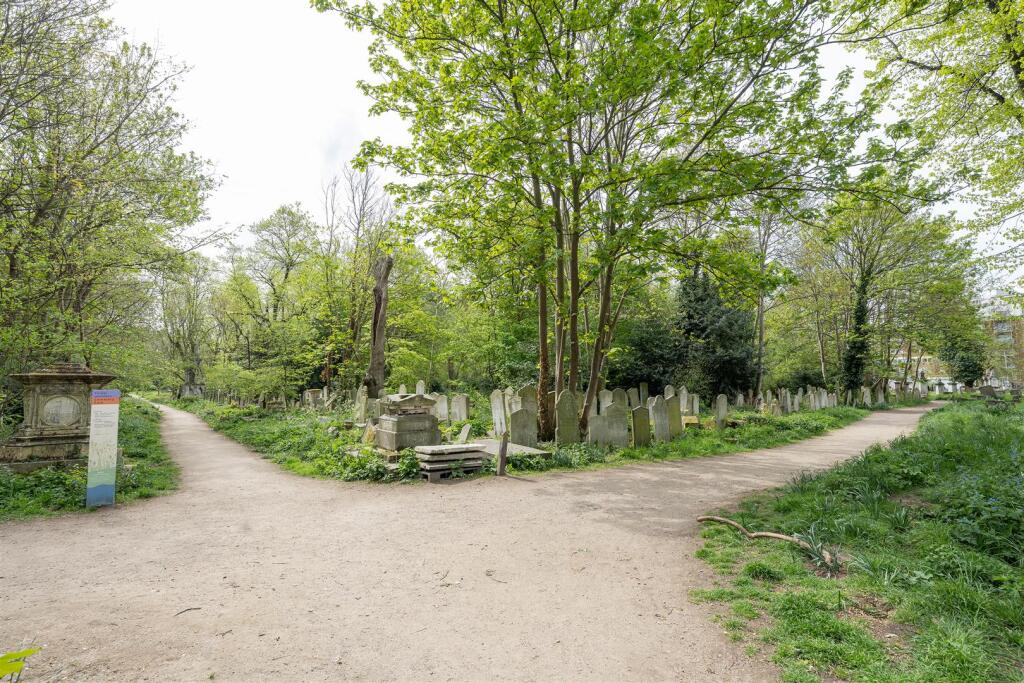 Richard Tress Way, E3