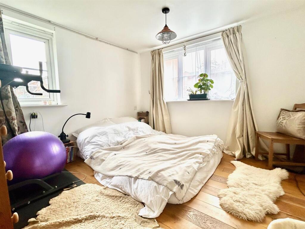 17 ELIOT MEWS B1.jpg