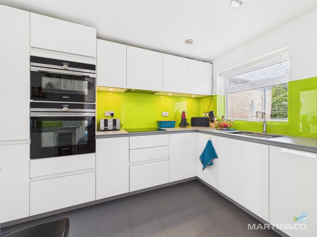 CAM03111G0-PR0336...