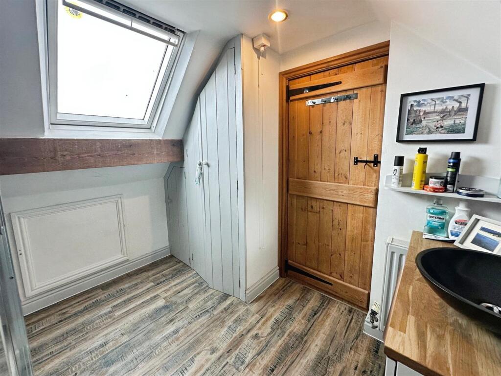 Ensuite Shower Room