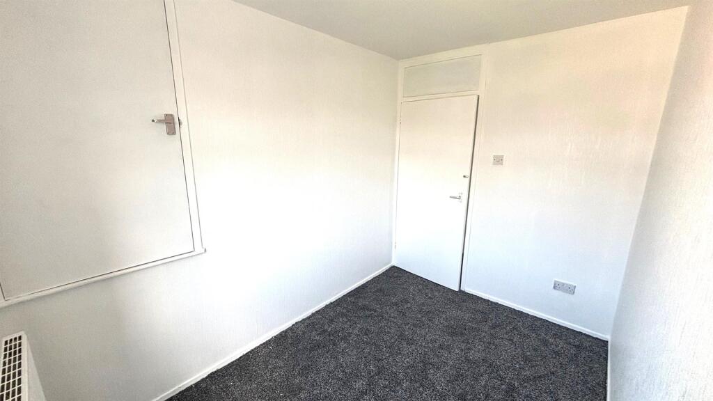 Bedroom 2.2.jpg
